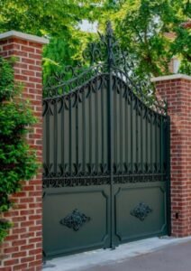 حداد أبواب بالمدينة المنورة