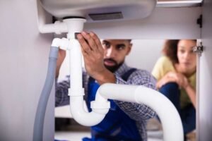 كشف تسريبات المياه بالمدينة المنورة